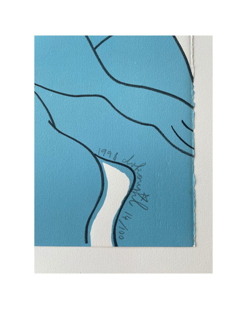 blue-nude-pozadi-detail-scaled